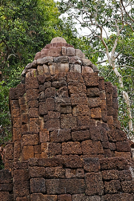 25-Prasat Ta Muen-002